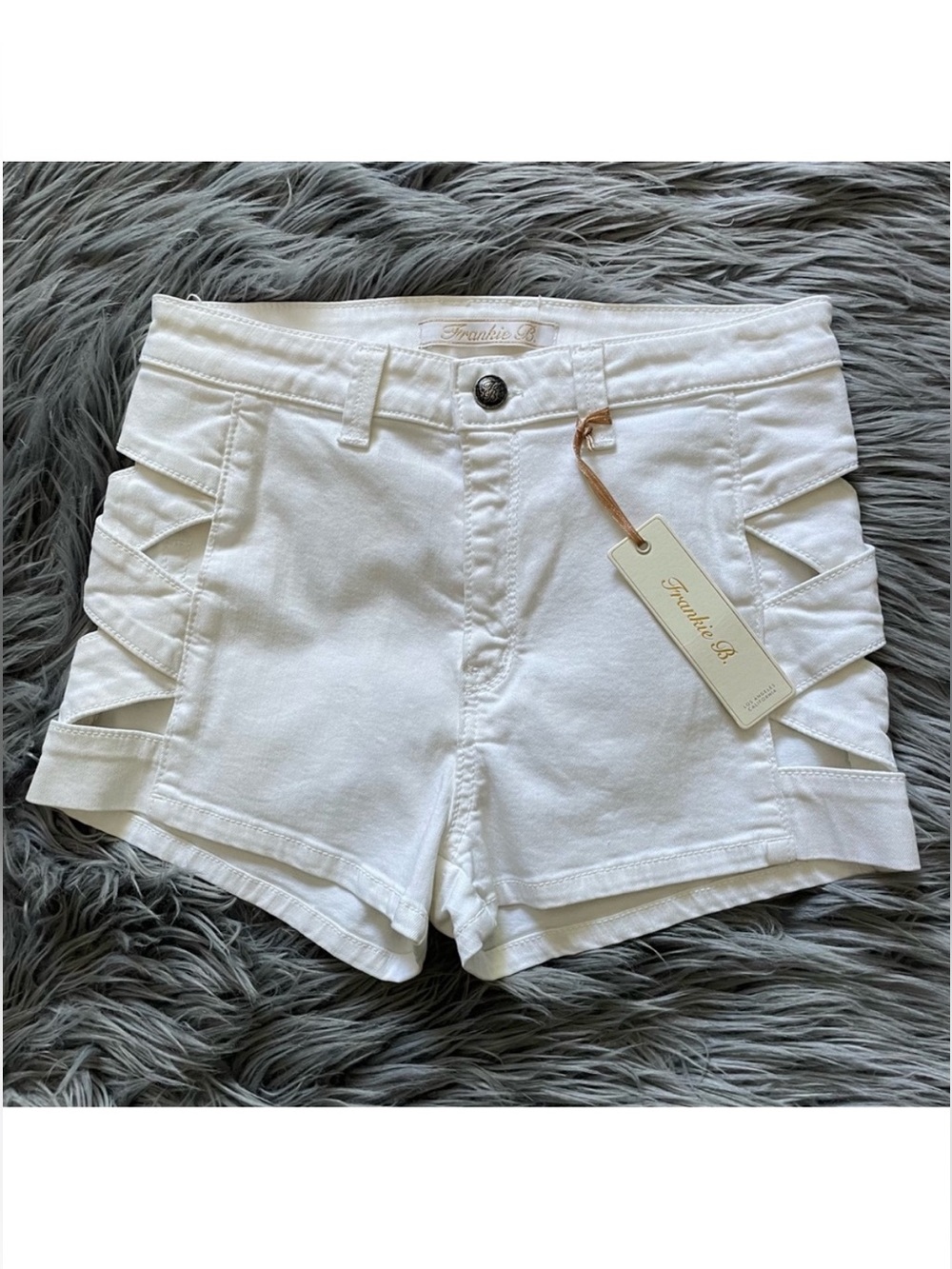 FRANKIE B. lita hi rise cut out short